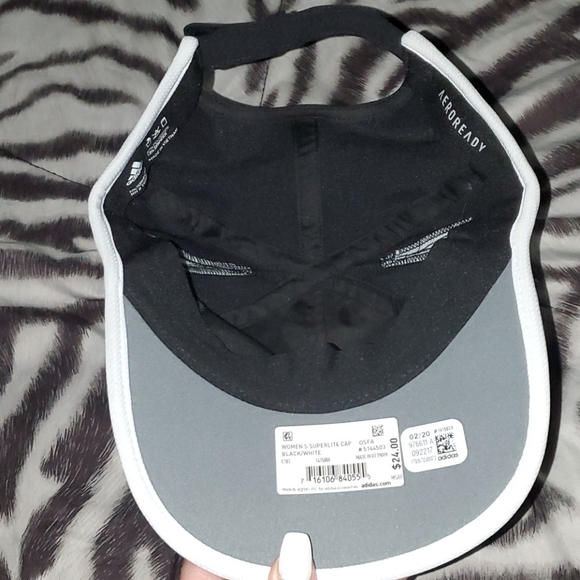 Adidas hat - Picture 3 of 4